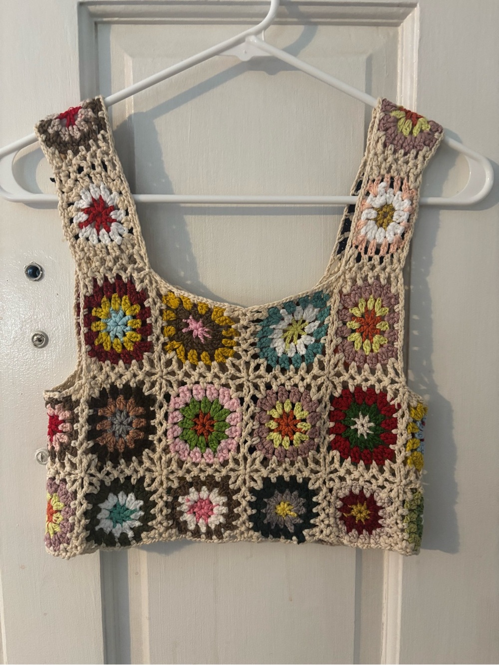 ILLA ILLA Women's Crochet Cropped Tank Cotton Floral Granny Square One Size
